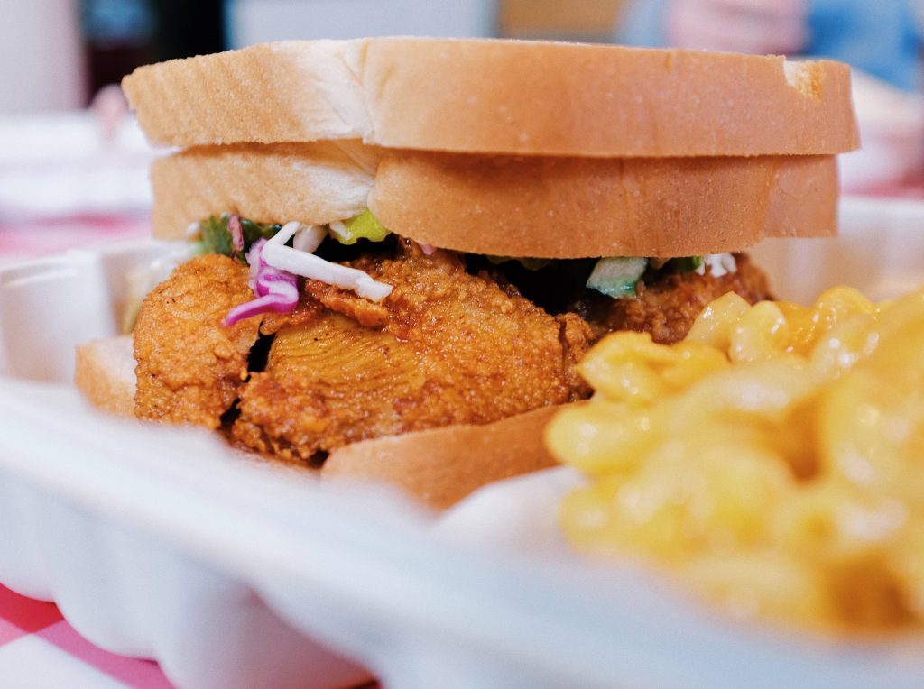 A chicken sandwich in close-up